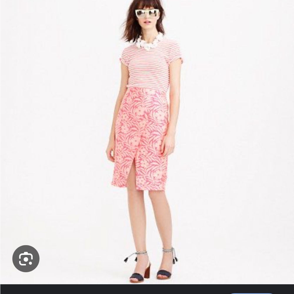 J. Crew Jacquard Plumeria CrossOver Pencil Skirt Floral Neon Pink, Size 2